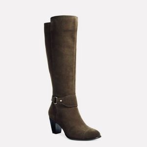 NWT Giani Bernini memory foam suede leather boots